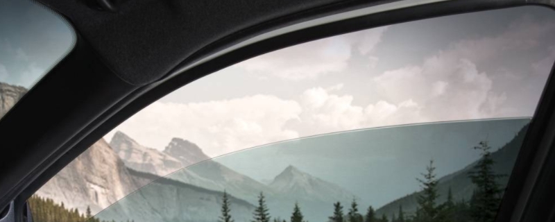 高速开窗户有什么影响(机动车辆高速公路行驶需要注意什么)