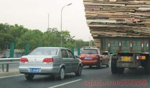 驾驶汽车频繁变更车道有哪些危害(哪些变道行为属于违规行为) 第3张