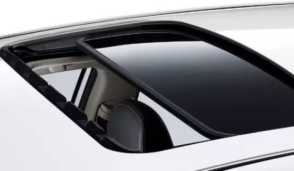 看一下：汽车天窗漏水用什么胶密封(车辆天窗使用的注意事项)  第2张