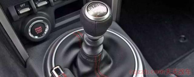 手动挡上坡用几档合适(手动挡车好开吗) 第1张