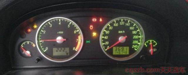 汽车圆圈里面一个i(车辆胎压系统如何复位)  第1张