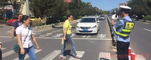 不礼让行人百分百抓拍吗(不礼让行人如何处罚)  第1张
