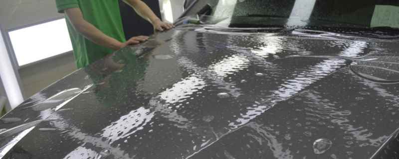 刚贴完膜下雨了怎么办(机动车辆玻璃贴膜需要办理备案手续吗)