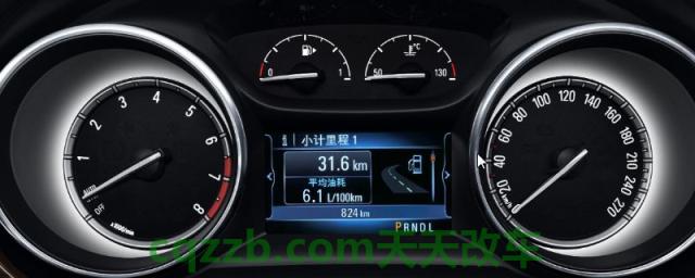汽车没启动前仪表盘什么灯亮(汽车没启动前仪表盘灯亮正常吗)