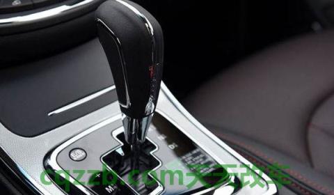 自动挡抬起刹车不走(自动挡车辆抬起刹车车辆不走是哪里出现了问题) 第3张