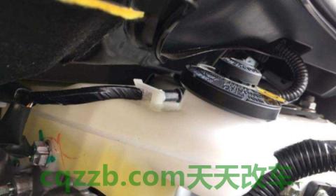 解读：原厂刹车油多久换一次(刹车油在哪里添加)  第3张