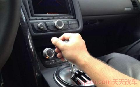 一档下坡踩离合器吗(下坡为什么需要进行一档制动) 第2张