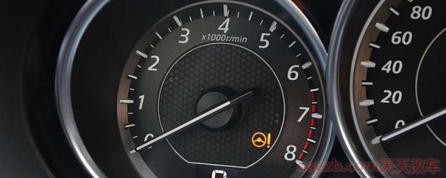 踩油门转速忽上忽下(踩油门车辆转速忽上忽下和加的燃油有关系吗) 第1张