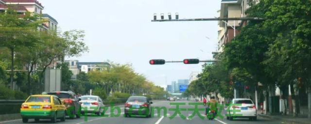 哪种电子眼拍闯红灯(机动车闯红灯的处罚)