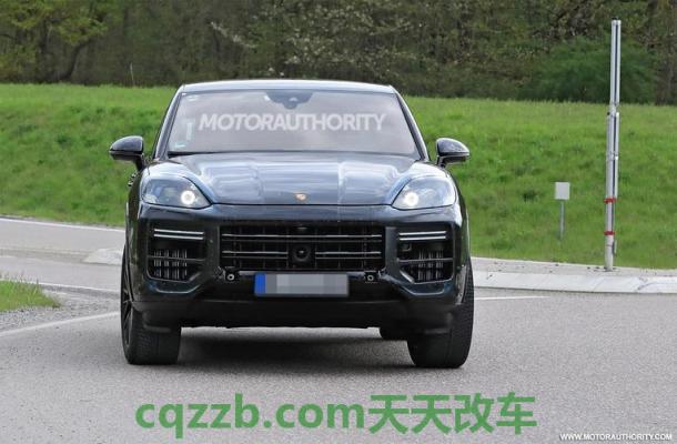 问题：保时捷Cayenne Coupe套装进行极端改造 保时捷Mission E原型车在纽伯格林上飞奔  第2张