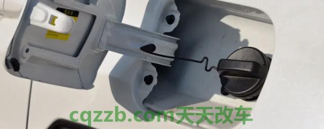 分享一下：cs35油箱能装多少升油(cs35油箱可以加入95号汽油吗)
