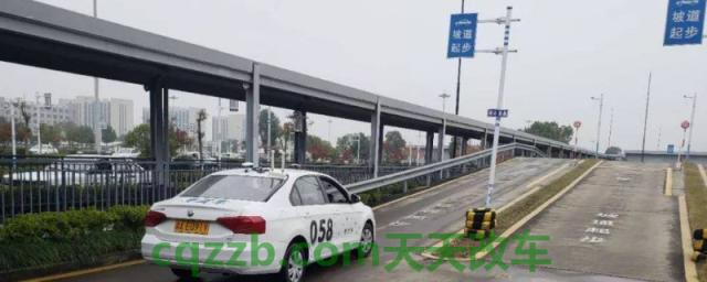 科目二坡道定点停车扣分标准(科目二坡道定点停车需要使用手刹车吗)