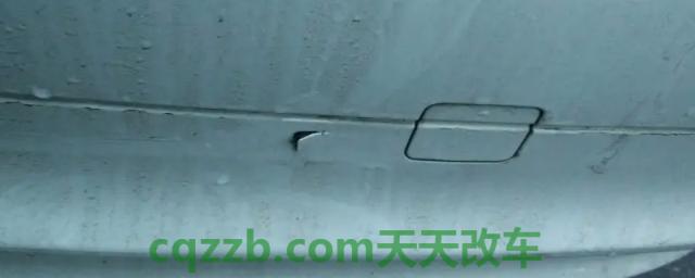 讲解一下：后保险杠撞裂了一点需要换新的吗(后保险杠更换需要办理备案登记手续吗)