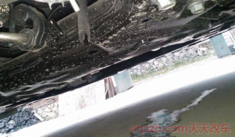 汽车底部滴水正不正常(汽车空调为什么会滴水)  第3张