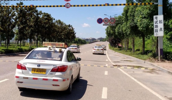 科目二考过多久能预约科目三(科目三考试的时间限制)  第2张