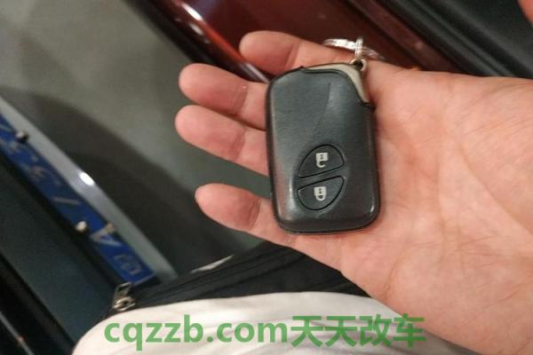 汽车有关：雷克萨斯rx270经典怎么样 雷克萨斯rx270汽车遥控器电池型号