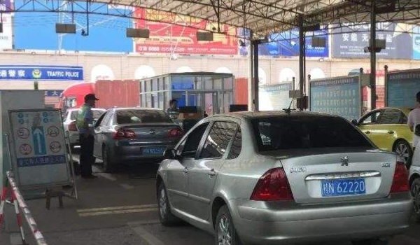 探讨一下：火花塞多少公里需要更换(火花塞更换的时候需要全部更换吗)  第2张