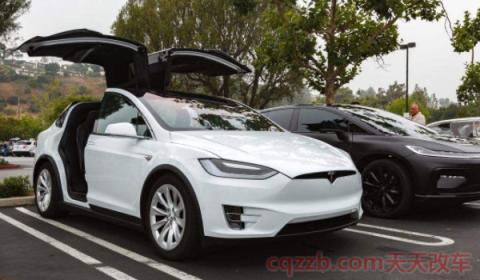 特斯拉后座下车怎么开门(特斯拉ModelX)  第3张