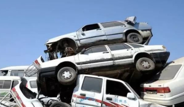 货车多少年报废(机动车辆报废时间在哪里观看)  第2张