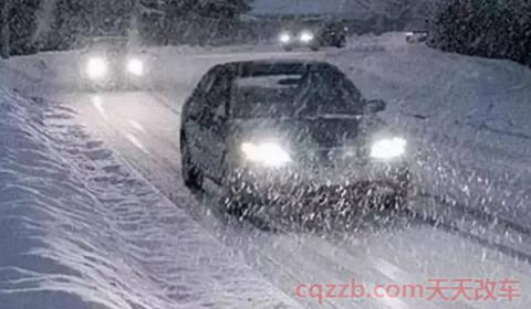 冰雪路面自动挡怎么开(冰雪路面使用车辆需要注意什么)  第2张