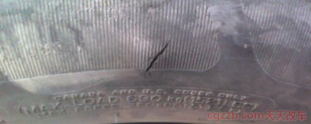 外胎破了个口子需要换吗(轮胎多久进行更换一次)  第1张