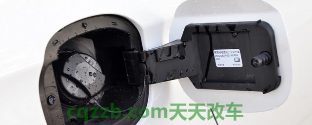 别克威朗油箱多少升(别克威朗的生产厂商是哪里)