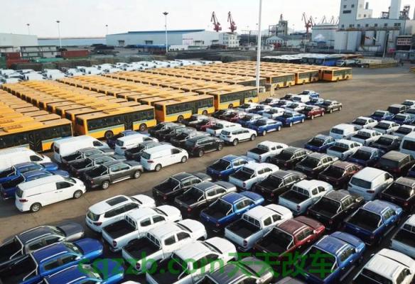 了解汽车：港湾式停靠站的实线 刚买的二手车应该做哪些保养