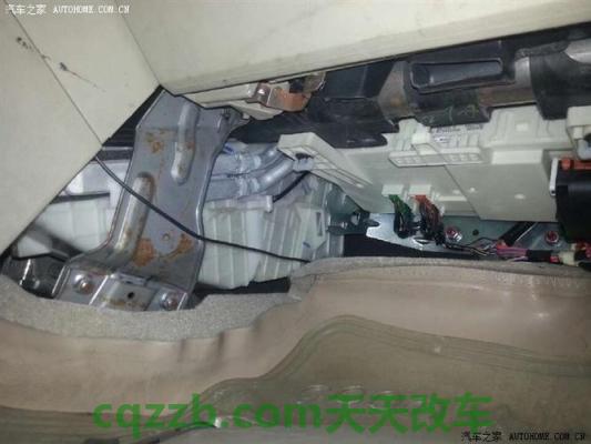 车友：威兹曼用的什么发动机 威旺306空调滤芯在哪里怎么换  第3张