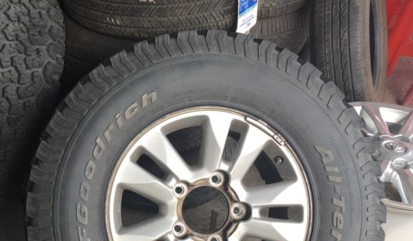 轮胎扎了钉子要换胎吗(轮胎多久更换一次)  第3张