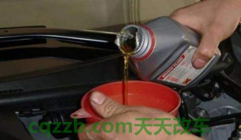 说道:圆圈感叹号故障灯什么意思(车辆刹车液多久更换一次) 第2张