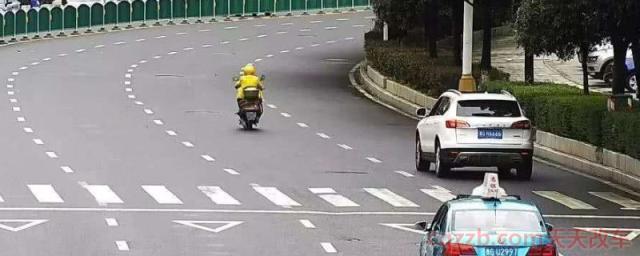 红灯压斑马线了又倒车了(如何避免车辆闯红灯)  第1张