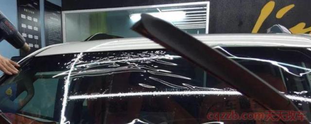 车膜老化一撕就碎(机动车辆贴膜的好处)