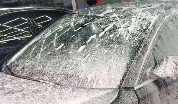 柏油剂怎么用才不伤漆(如何保护车辆车漆) 第3张