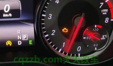 探究一下：车上显示发动机故障灯亮什么原因(发动机故障灯亮起后车辆可以行驶吗)  第2张