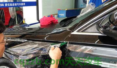 建筑墙面漆飘到了车上怎么办(车辆喷漆有什么影响)  第2张