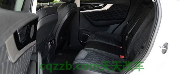 红旗hs5后排座椅怎么拆下来(红旗hs5厂商指导价)