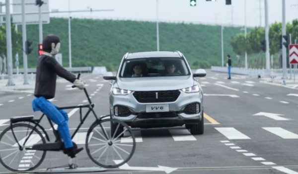 紧急制动是什么(驾驶车辆的注意事项)  第2张