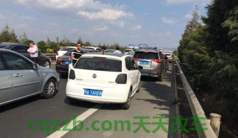 说一说：应急车道小车可通行是什么意思(占用应急车道的违章违法行为如何处理)  第2张