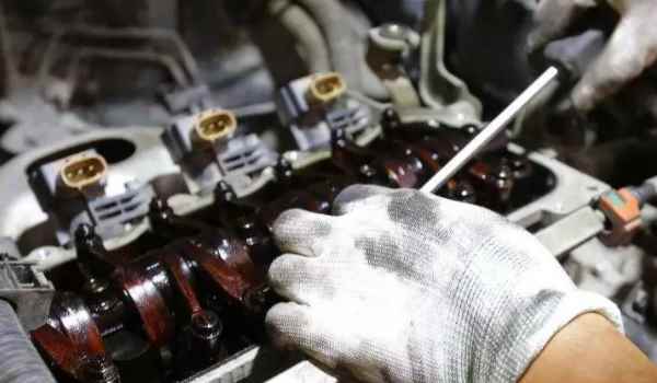 汽车pcv阀是什么(机动车辆保养参考的数据是什么)  第2张