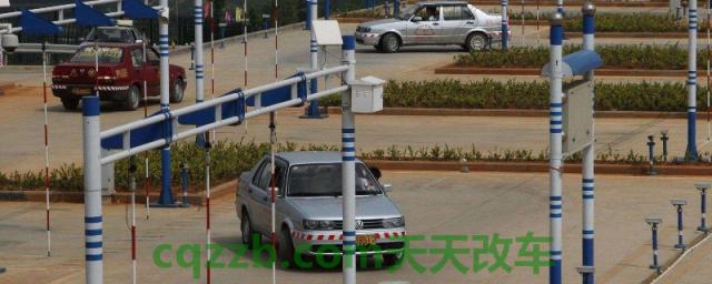 科目二是五项连着考吗(科目二学时是多少)