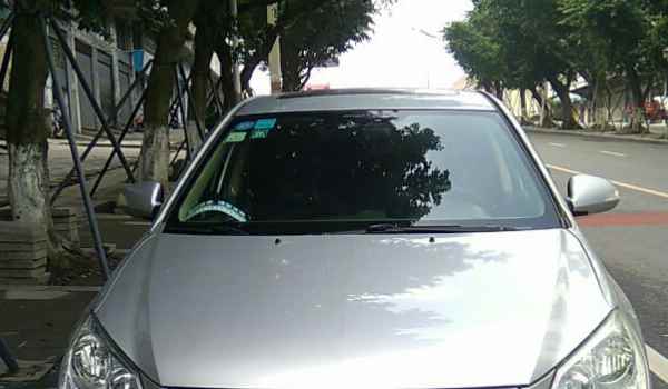 前挡漏水必须拆玻璃吗(车辆挡风玻璃更换有什么影响)  第2张