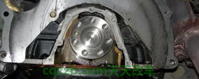 科普一下：渗油千万别换曲轴后油封(曲轴传感器是什么)