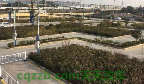 右倒库右边窄的原因(驾驶证考试科目二一共可以考几次) 第3张