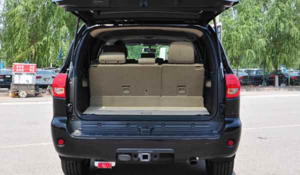 丰田大型suv有哪几款(丰田红杉的车身尺寸数据是什么)  第3张