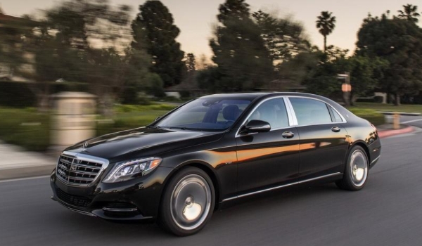 探究：奔驰s550是迈巴赫吗(迈巴赫S级480的底盘转向系统是什么)  第2张