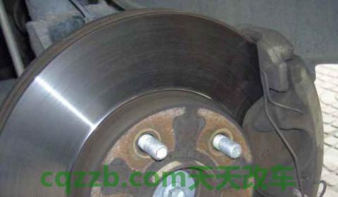 宝马刹车片报警后还能开多久(刹车片可以使用多久)  第2张