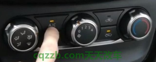 睡车里不开窗会不会闷死(车内取暖应该是用什么)  第1张