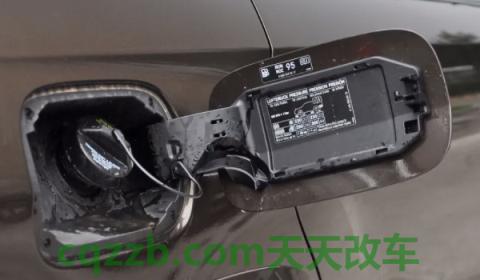 解惑：奔驰glc260油箱多少升(奔驰glc260油箱漏油了还能行驶吗)  第3张