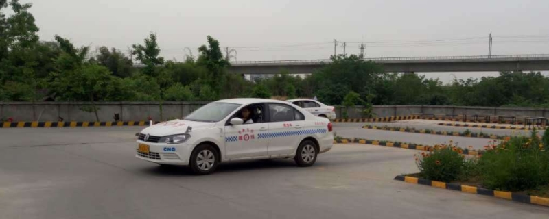 驾照报名三年了还能考试吗(报名机动车驾驶证需要携带什么证件)