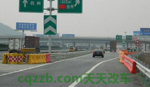 跑车能上高速吗(高速公路停车需要注意什么) 第3张